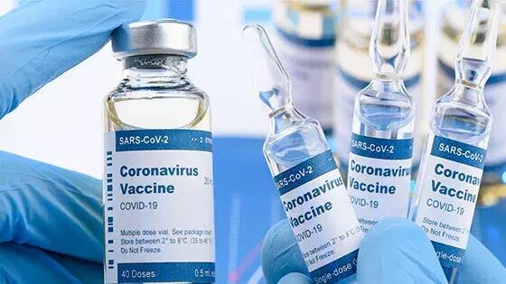 covid-vaccine-border-1218961180_1x